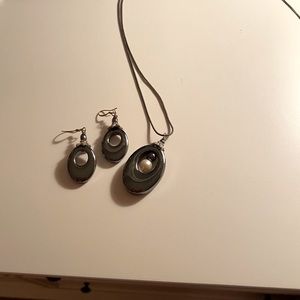 Onyx and Pearl jewelry